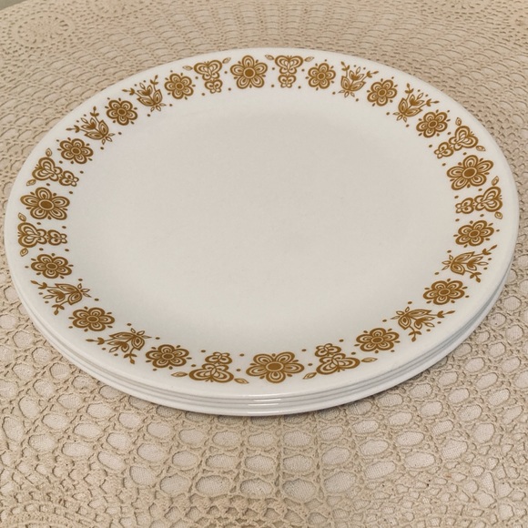 Vintage 1970”s Corelle Livingware Butterfly Gold Salad Plates - Picture 3 of 5